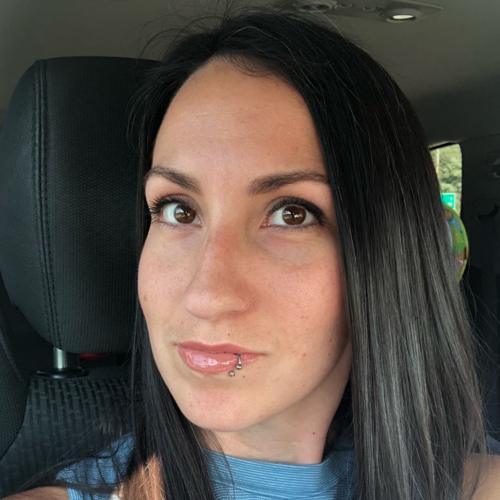 Meet your Posher, Ashley